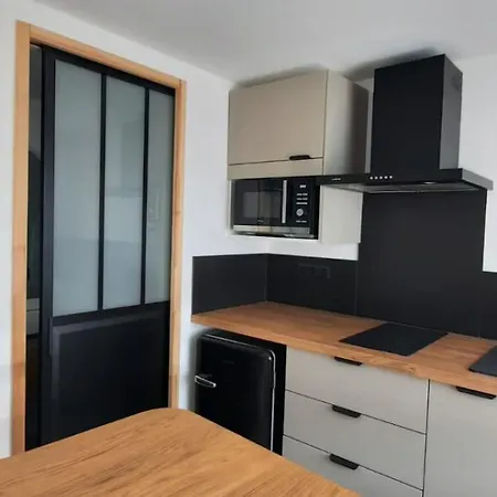 Tiny House Nyaraló Pontacq